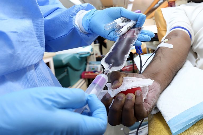 Turvallinen verensiirto ja elintenluovutus uhattuina? – Lääkäreiden avoin kirje kysyy geeniteknologialla muunnellun veren riskeistä