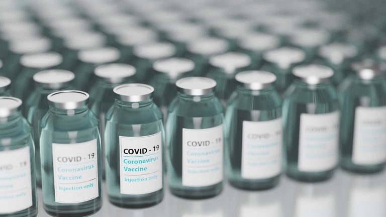 Erävoitto: Comirnaty -rokotteen kaikki turvallisuusraportit julkaistu